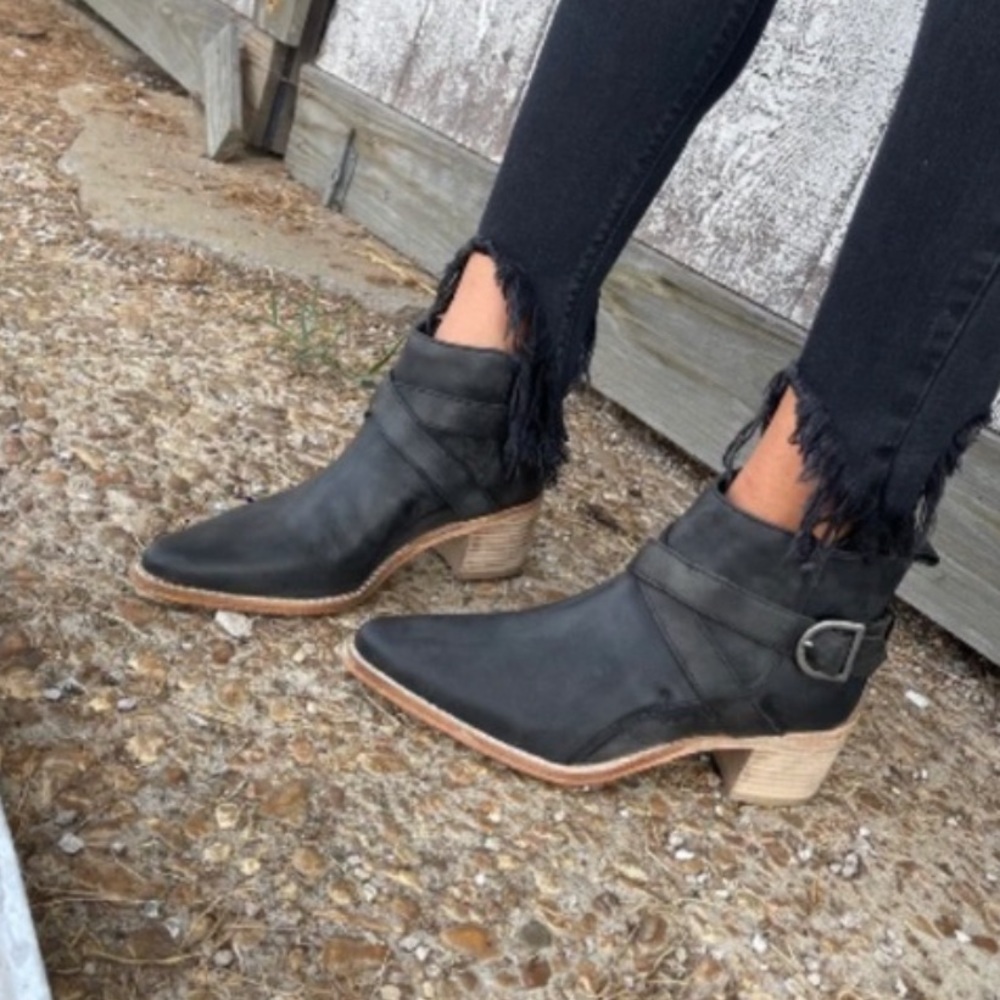 Free People Back Loop Bootie‎ - Picture 8 of 12